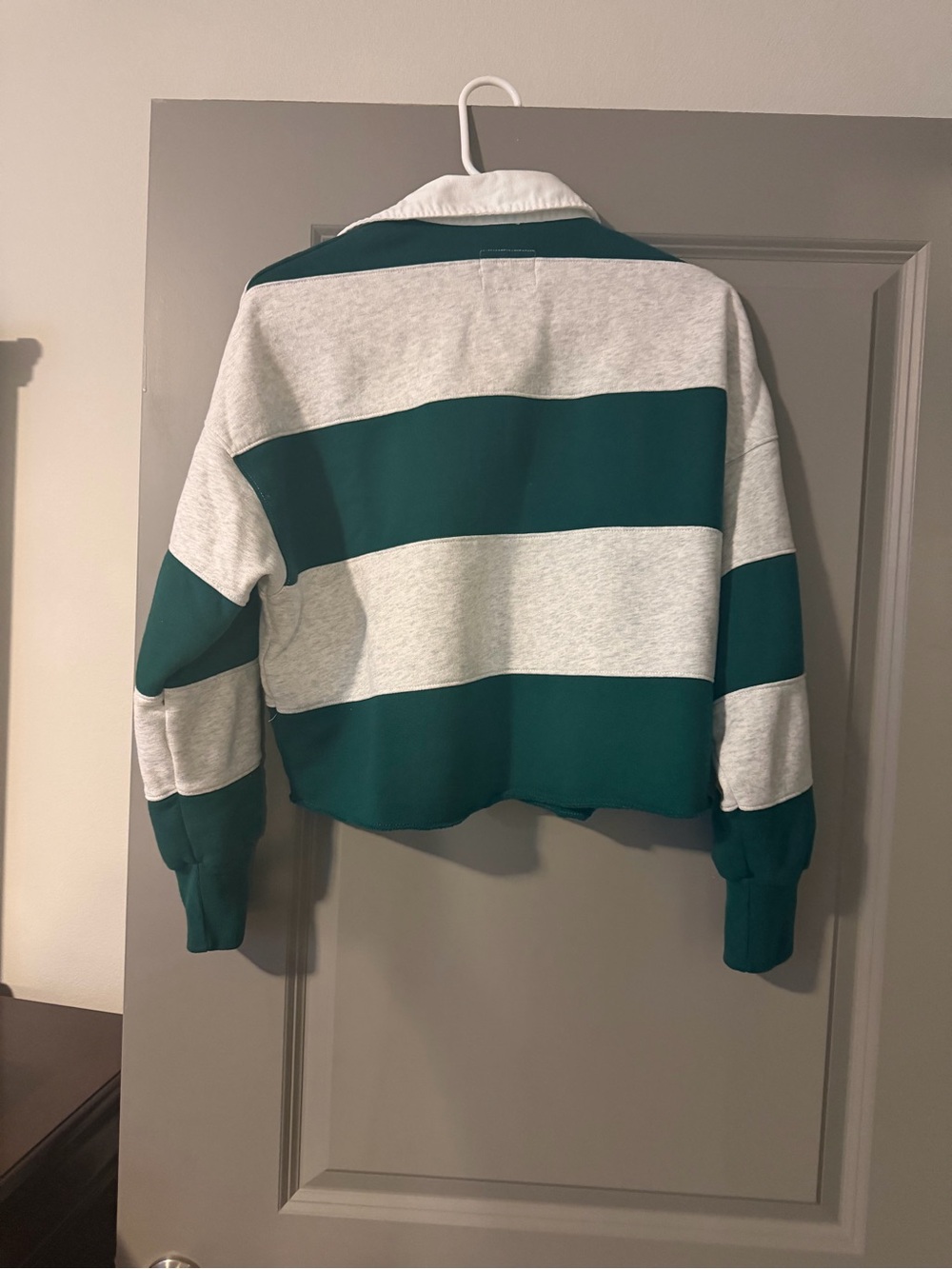 Abercrombie and Fitch sweatshirt Medium - Picture 4 of 7
